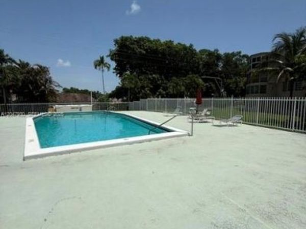 1501 NE 191st St , Unit C107, Miami, FL 33179