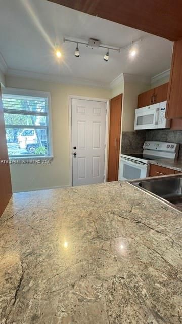 1501 NE 191st St , Unit C107, Miami, FL 33179 Photo