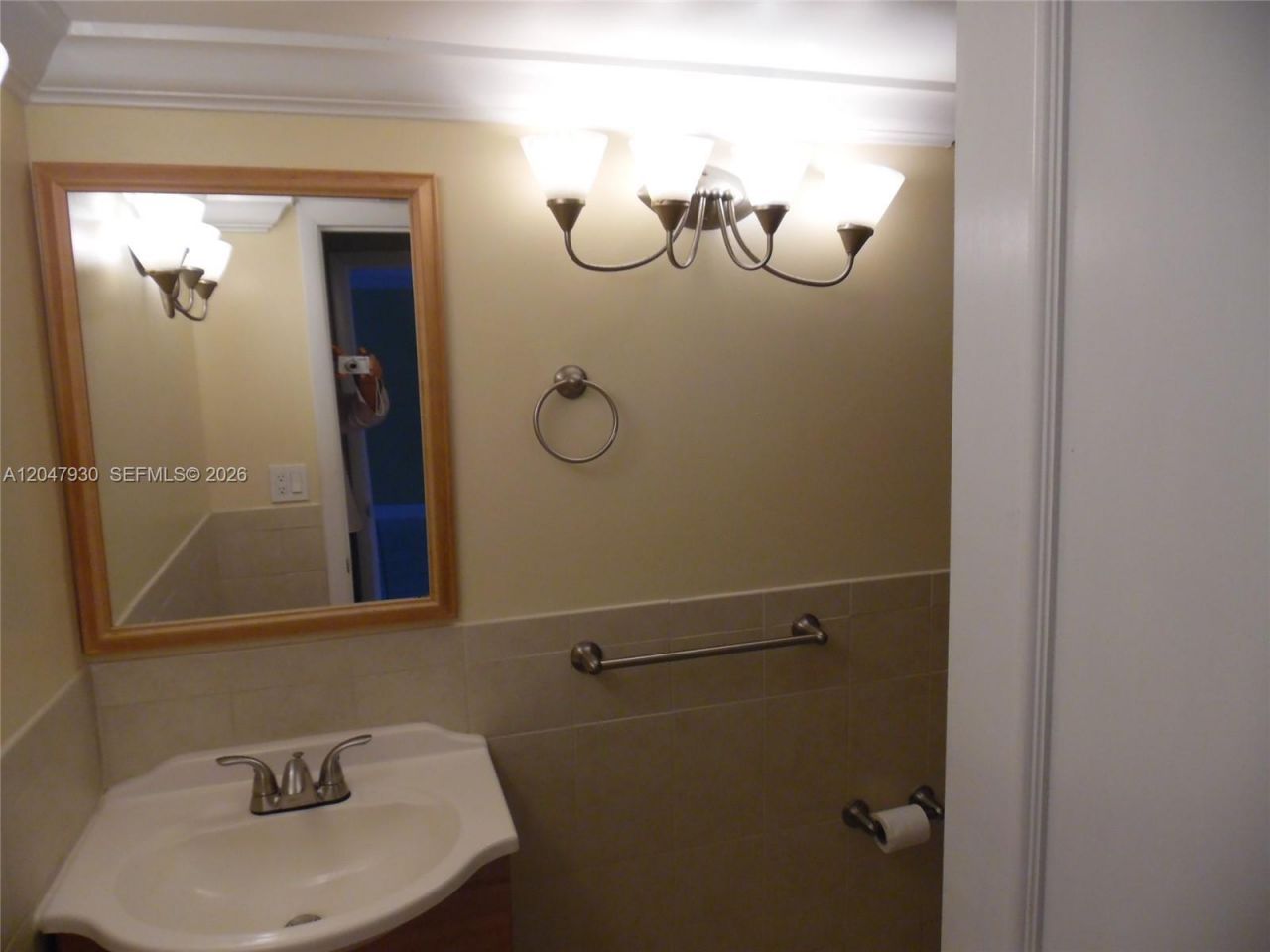 1501 NE 191st St , Unit C107, Miami, FL 33179 Photo