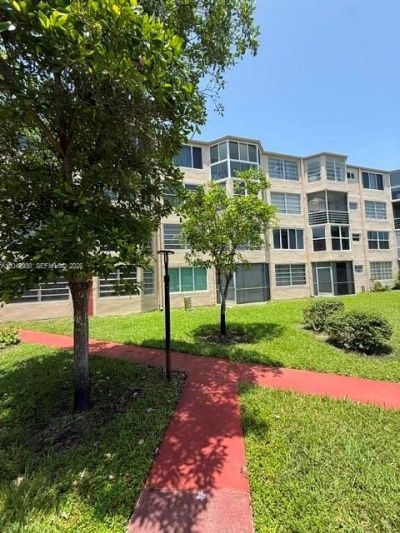 1501 NE 191st St , Unit C107, Miami, FL 33179 Photo