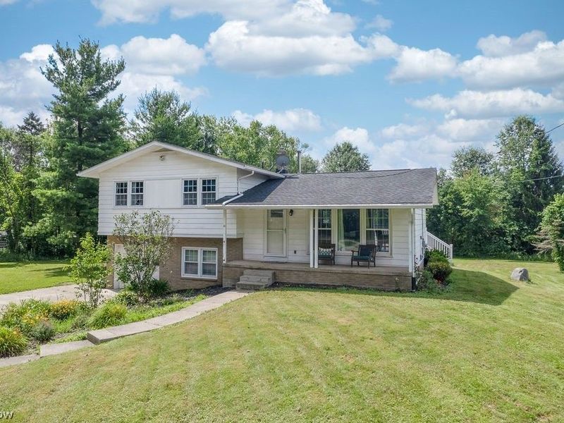 2786 Silverdale Drive, Norton, OH 44203 Photo 2
