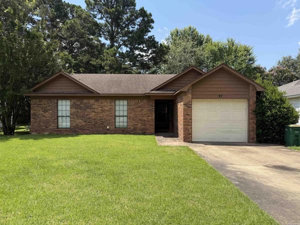 37 Pinedale Circle , Mabelvale, AR 72103