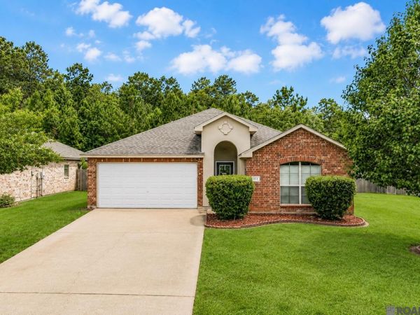 11134 Ascension Ct, Denham Springs, LA 70726