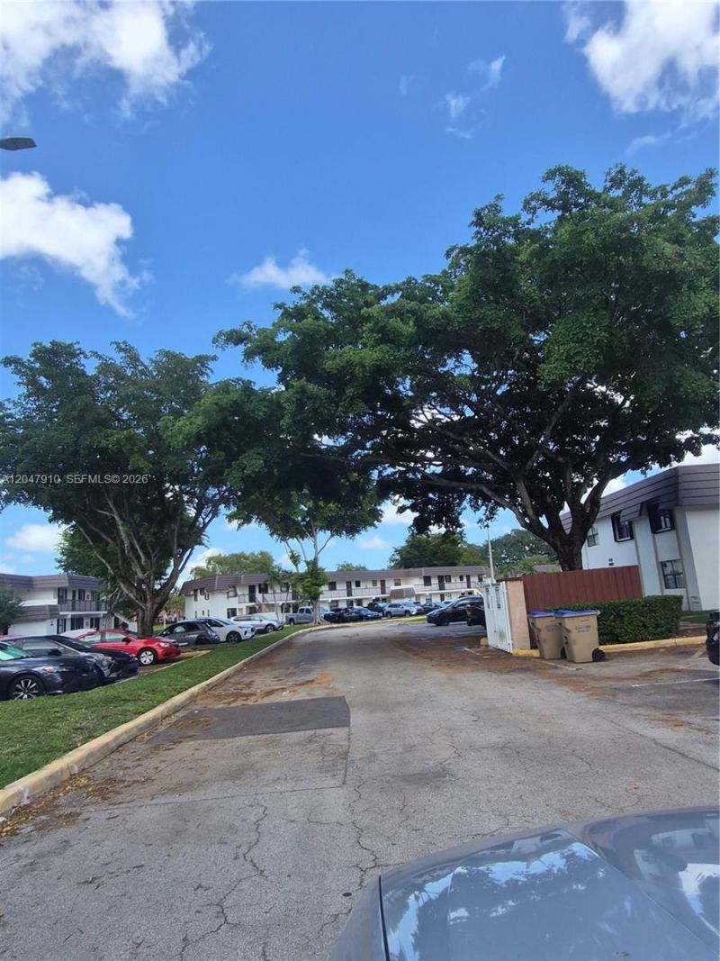 14913 SW 104th St, Unit 16-23, Miami, FL 33196 Photo