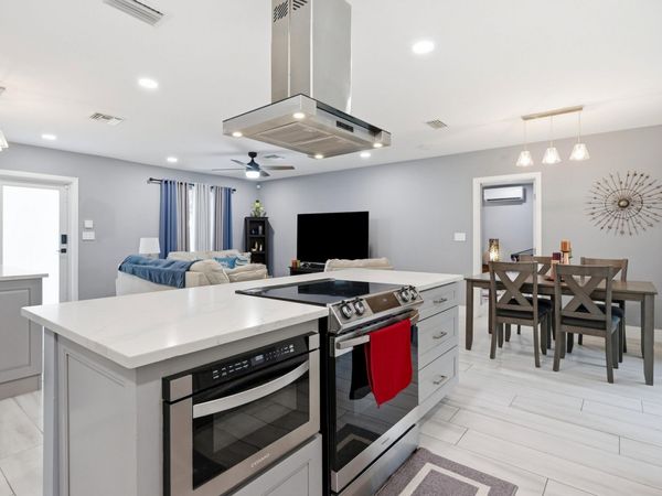 141 SE 8th Street, Pompano Beach, FL 33060
