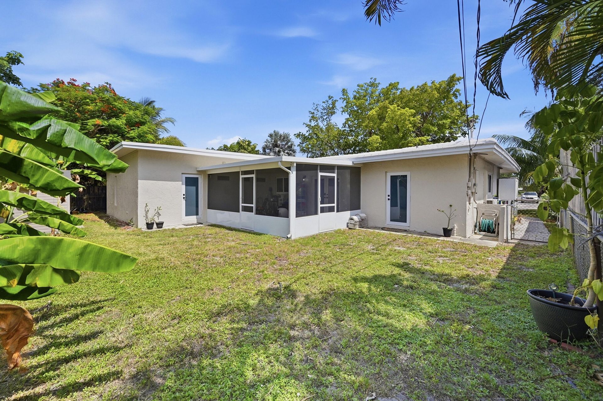 141 SE 8th Street, Pompano Beach, FL 33060 Photo