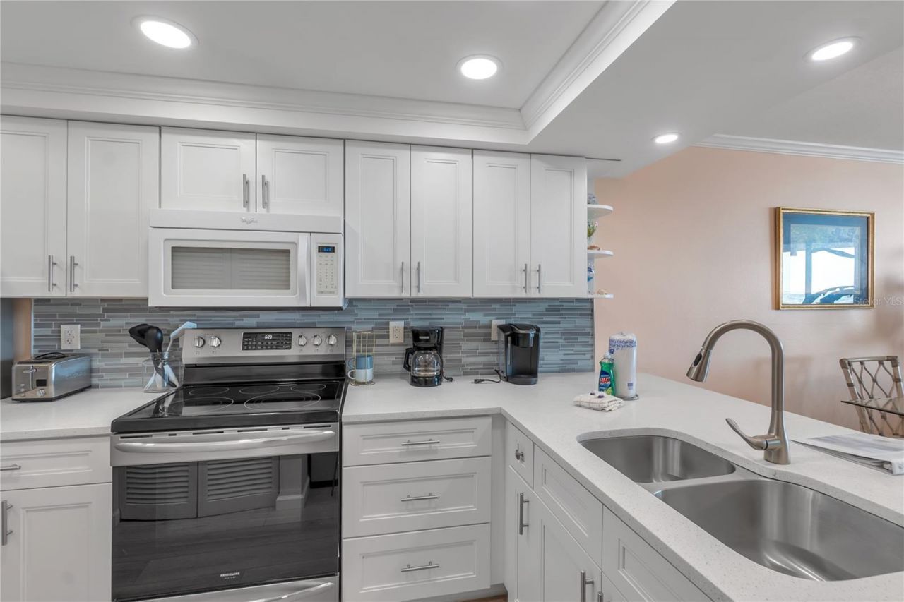 2600 Gulf Drive N, Unit 12, Bradenton Beach, FL 34217 Photo