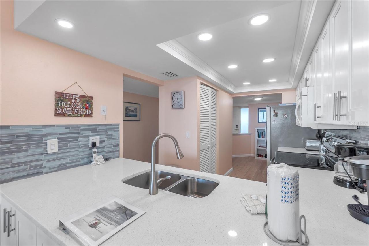 2600 Gulf Drive N, Unit 12, Bradenton Beach, FL 34217 Photo
