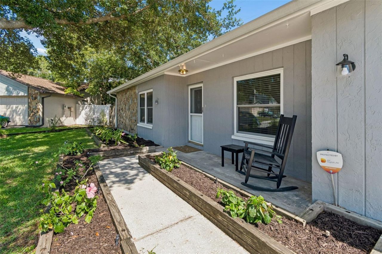16205 Sawgrass Circle , Tampa, FL 33624 Photo