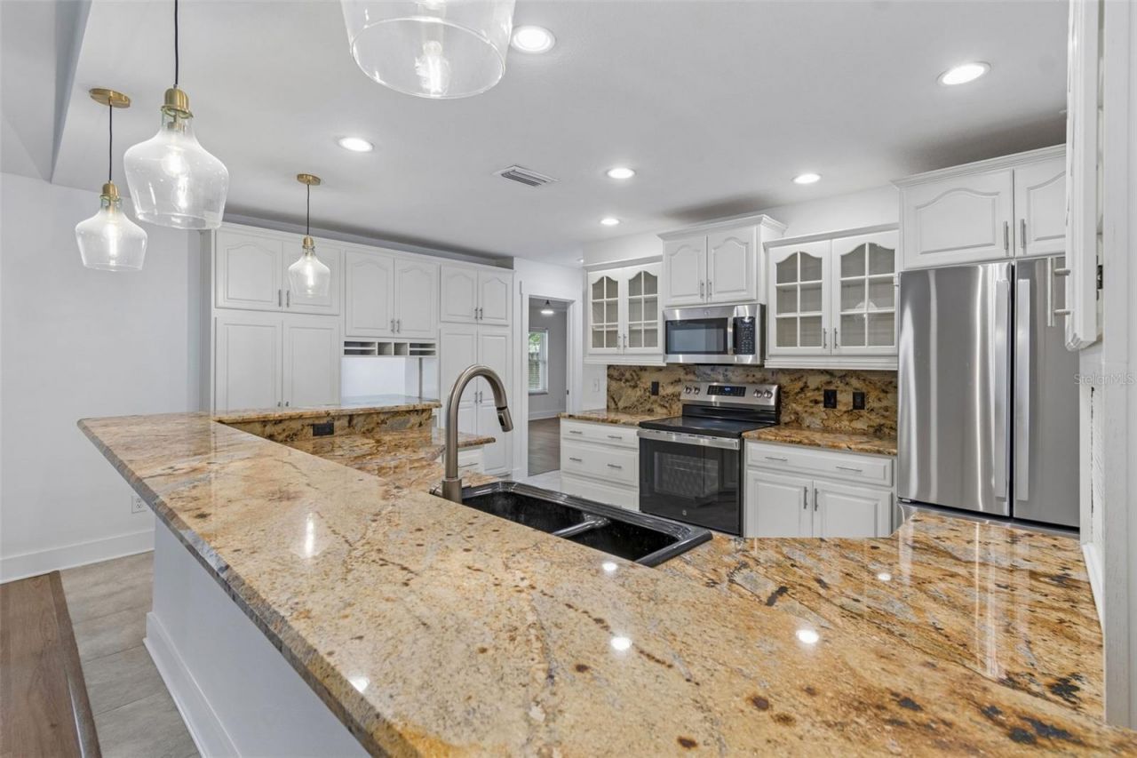 16205 Sawgrass Circle , Tampa, FL 33624 Photo