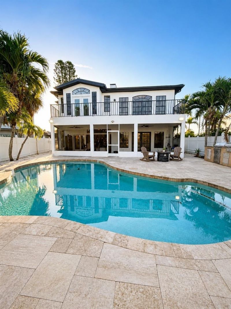 452 Bath Club Boulevard N, North Redington Beach, FL 33708 Photo