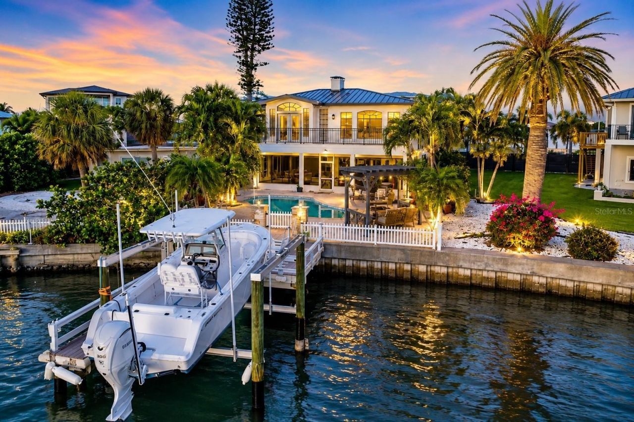 452 Bath Club Boulevard N, North Redington Beach, FL 33708 Photo