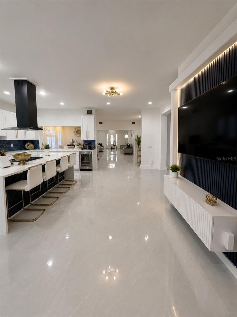 452 Bath Club Boulevard N, North Redington Beach, FL 33708 Photo