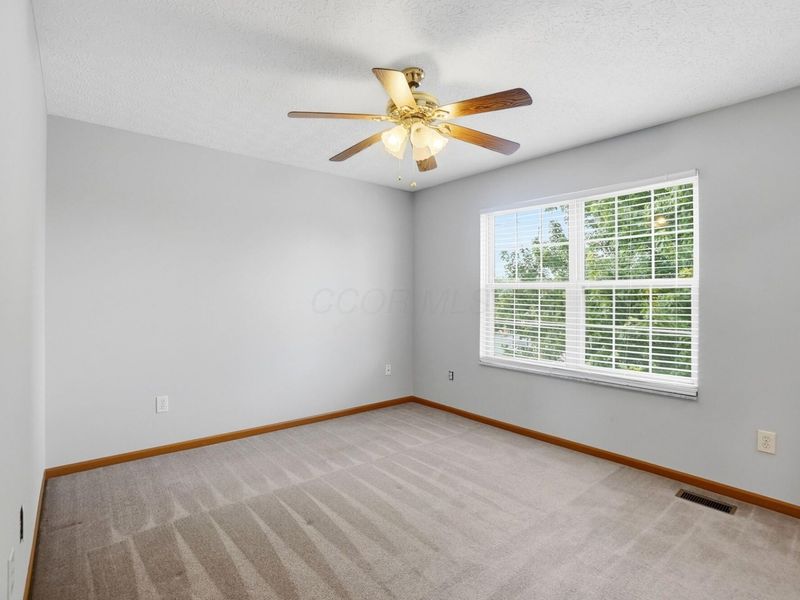 4477 Knoll Crest Drive, Grove City, OH 43123 Photo 32
