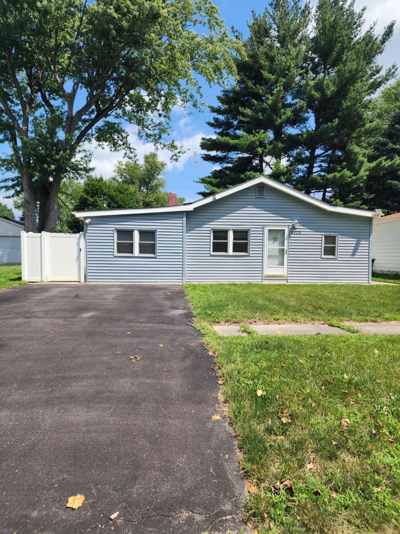 4920 E 27th Avenue, Lake Station, IN 46405 Main Photo
