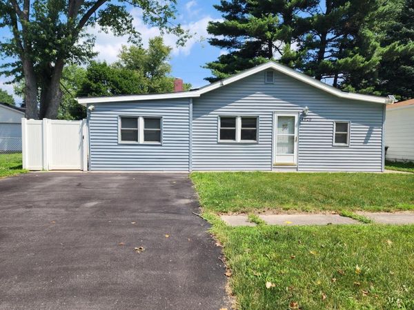 4920 E 27th Avenue, Lake Station, IN 46405