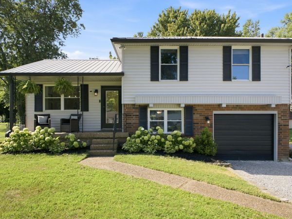 114 Flintlock Dr, Franklin, TN 37064