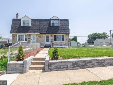 3709 W 13TH STREET, TRAINER, PA 19061