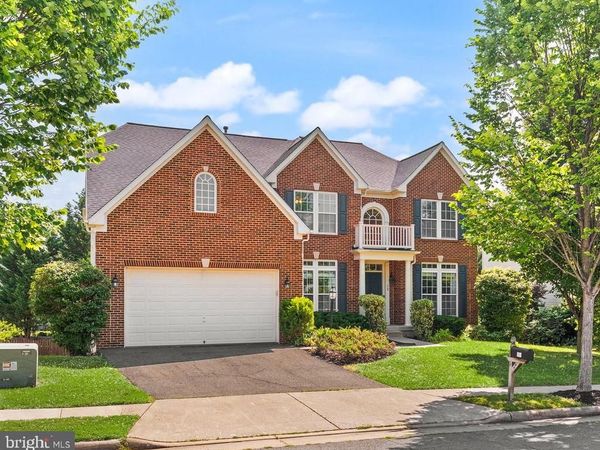 32 HOUSER DRIVE, LOVETTSVILLE, VA 20180