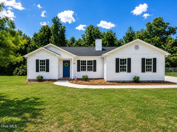 106 Turtle Creek Court , Jacksonville, NC 28540