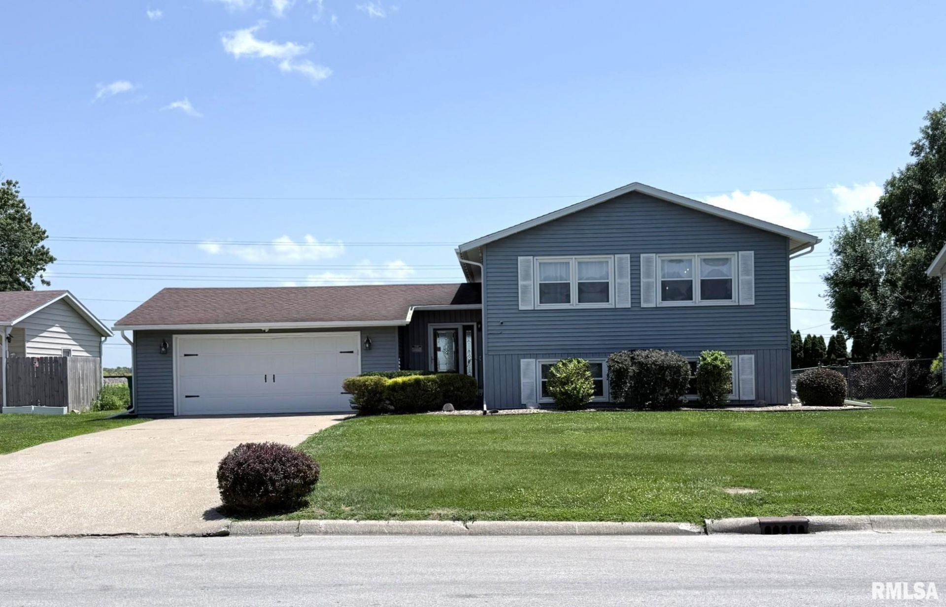 1639 Meadow Lark Drive, Galesburg, IL 61401 Main Photo