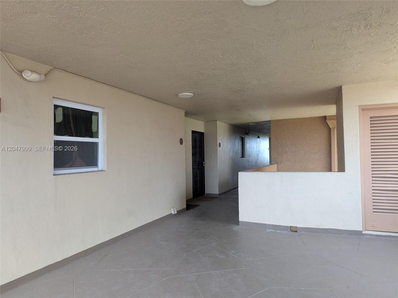 9140 Fontainebleau Blvd , Unit 504, Miami, FL 33172 Photo