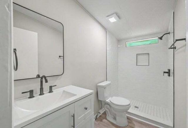 100 Carroll Lane Photo 18
