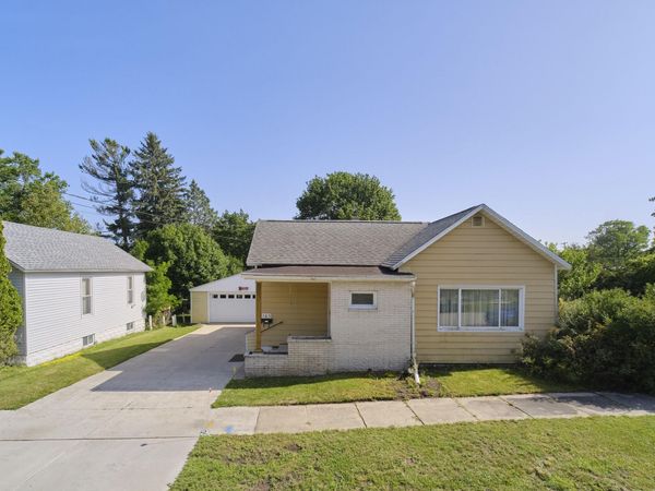 163 Van Buren Street, Manistee, MI 49660
