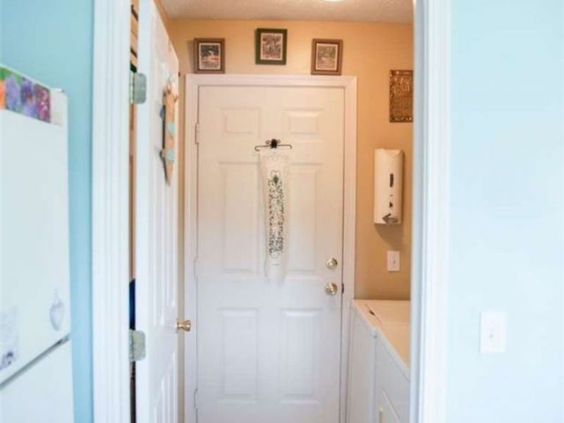 8820 Belton Drive, North Ridgeville, OH 44039 Photo 11