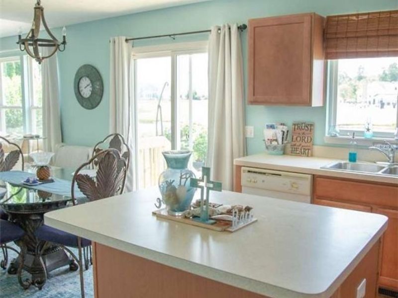 8820 Belton Drive, North Ridgeville, OH 44039 Photo 9