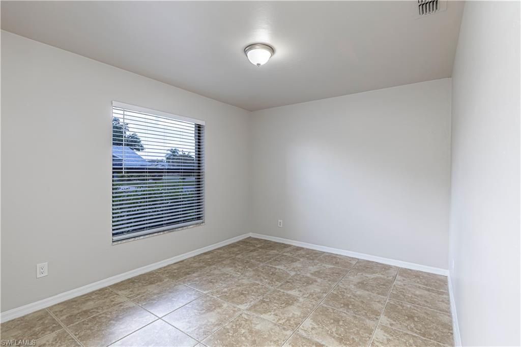13114 Regent Cir , Fort Myers, FL 33966 Photo