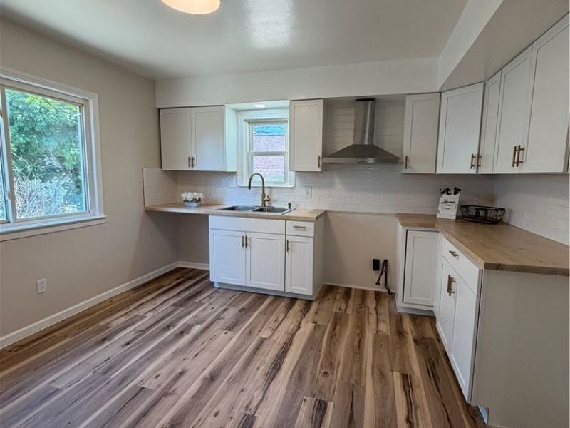 18229 Neff Road, Cleveland, OH 44119 Photo 4