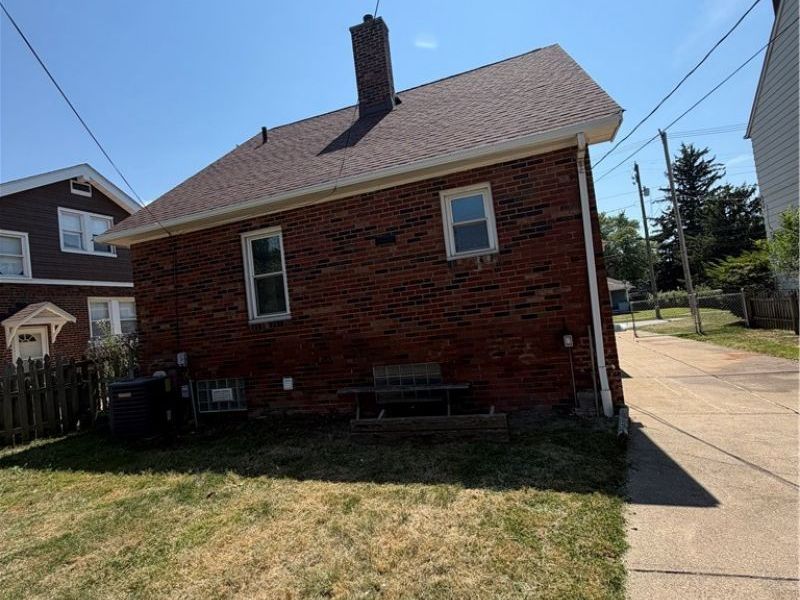 18229 Neff Road, Cleveland, OH 44119 Photo 45