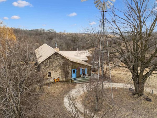 30000 Evergreen Road, Elkader, IA 52043