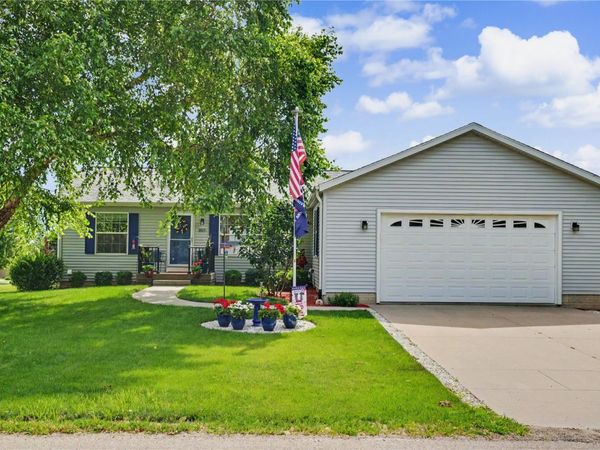 602 S Jackson , Lisbon, IA 52253