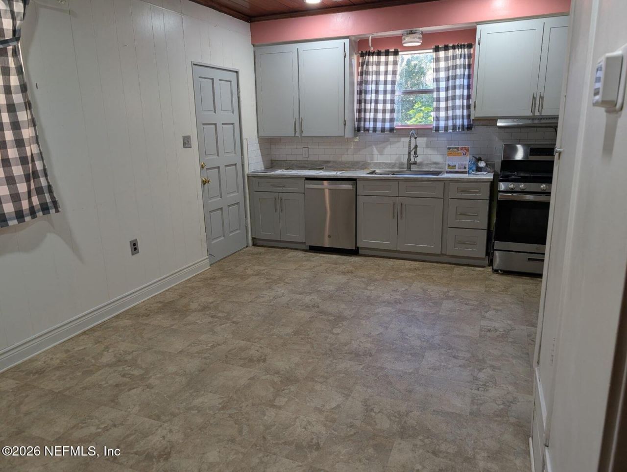 131 Dunn Avenue, San Mateo, FL 32187 Photo