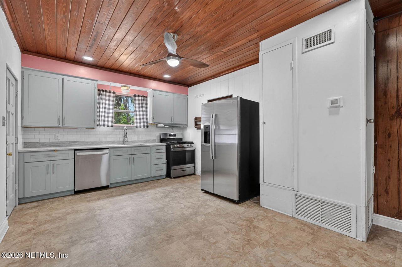 131 Dunn Avenue, San Mateo, FL 32187 Photo