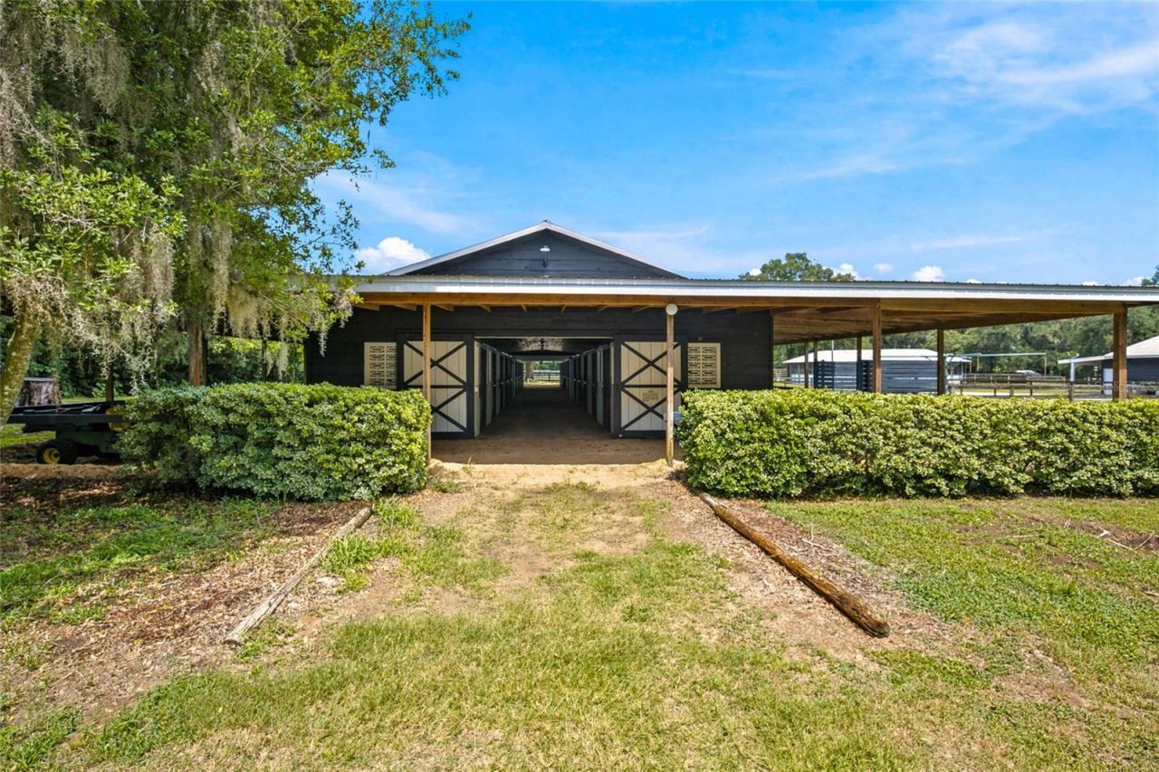 3825 NW 160th Street, Reddick, FL 32686 Photo