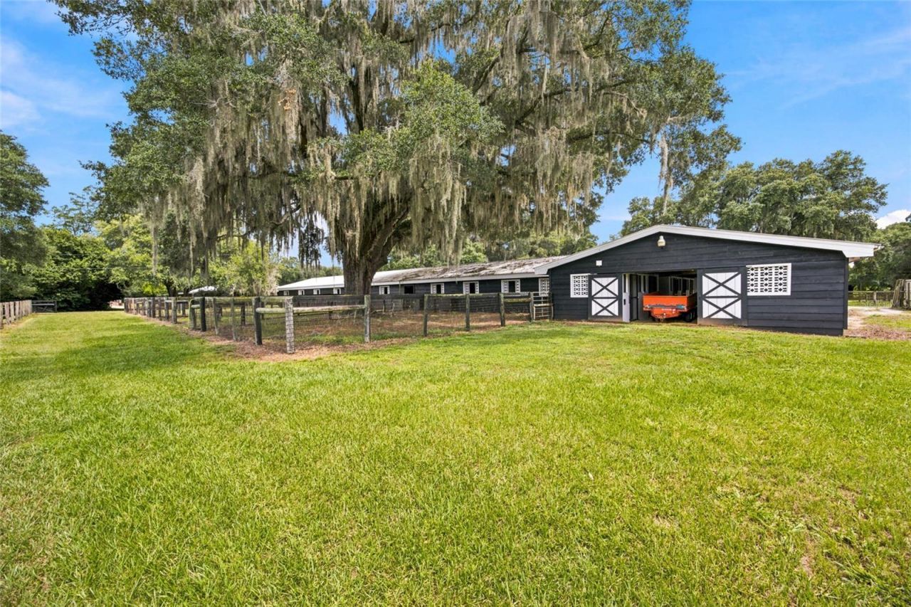 3825 NW 160th Street, Reddick, FL 32686 Photo