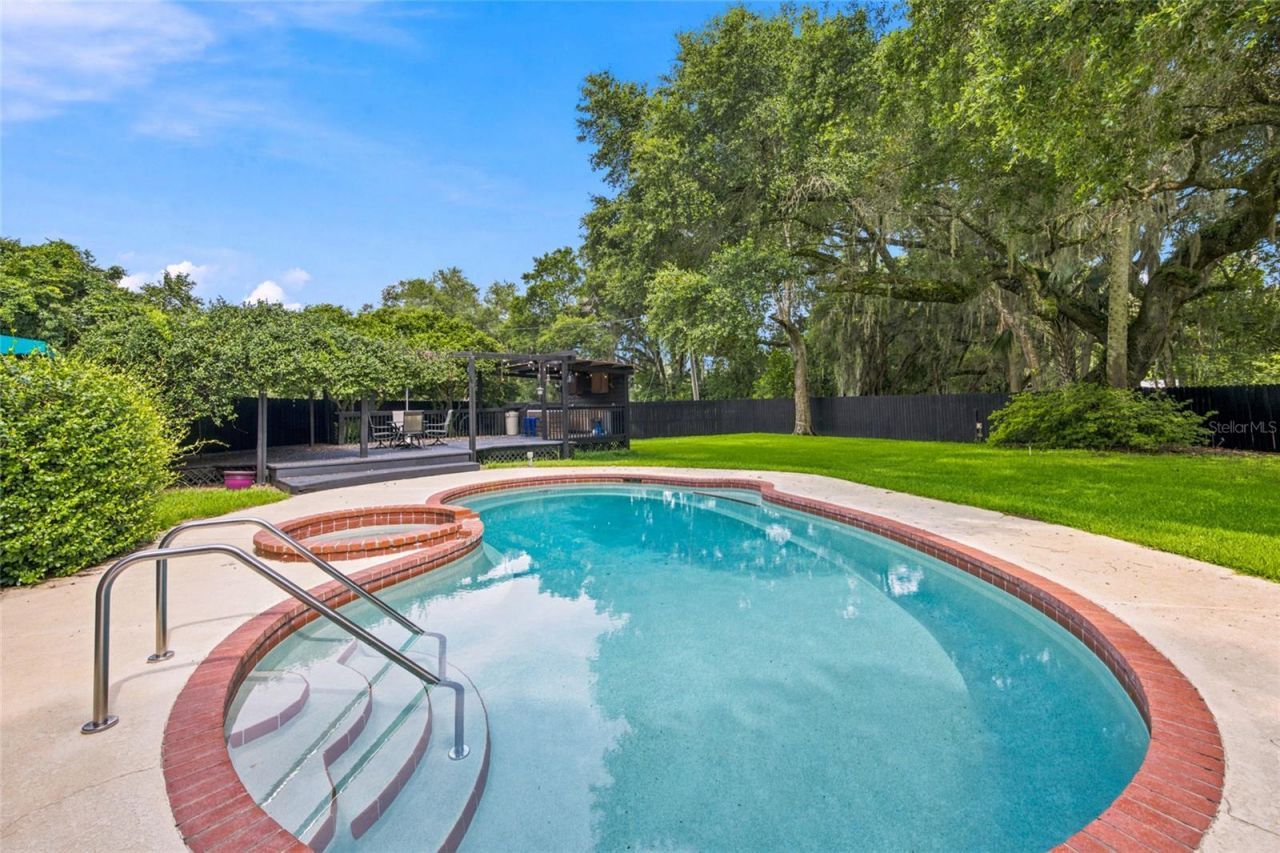 3825 NW 160th Street, Reddick, FL 32686 Photo
