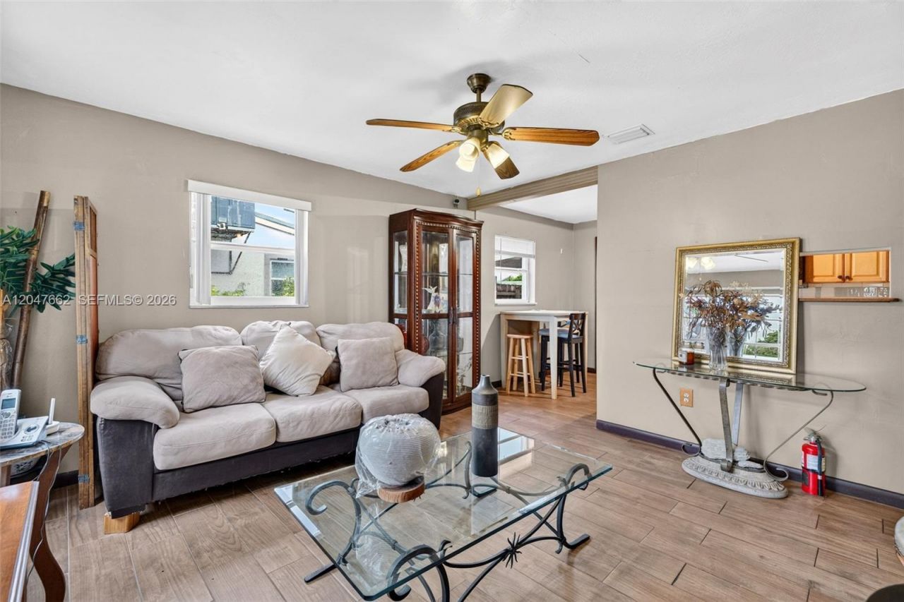 721 N 69th Ave, Hollywood, FL 33024 Photo