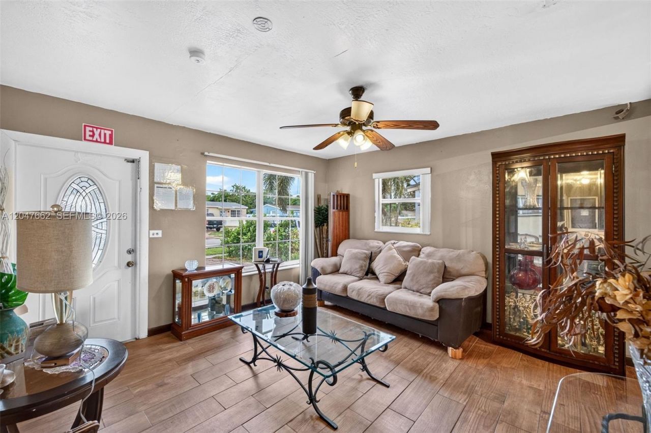 721 N 69th Ave, Hollywood, FL 33024 Photo