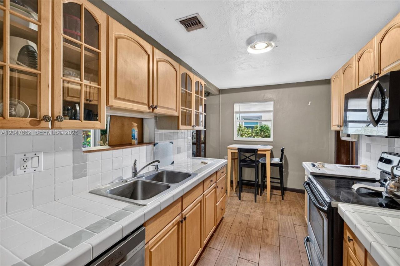 721 N 69th Ave, Hollywood, FL 33024 Photo