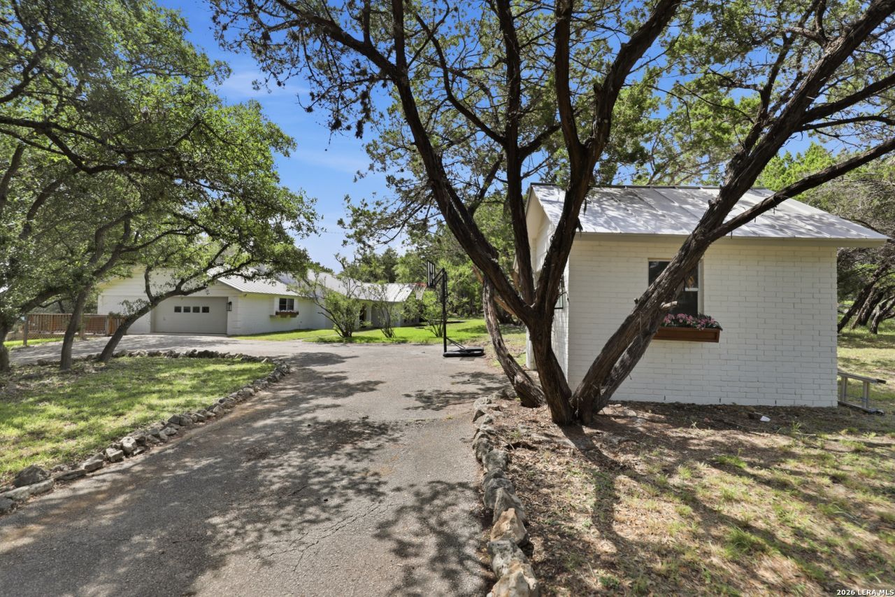 8908 Cedar Trl, Boerne, TX 78006 Main Photo