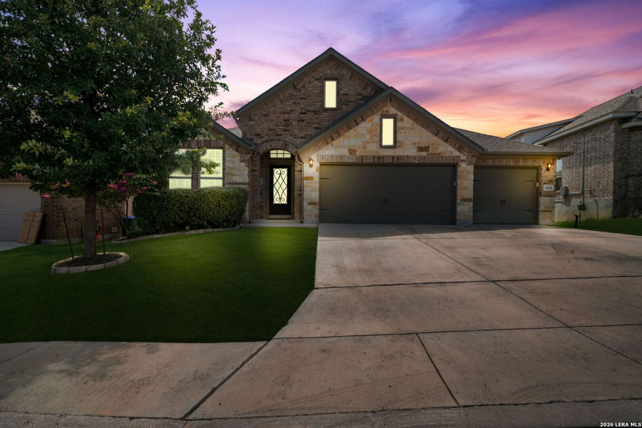1510 Snowy Owl Dr, San Antonio, TX 78245 Main Photo