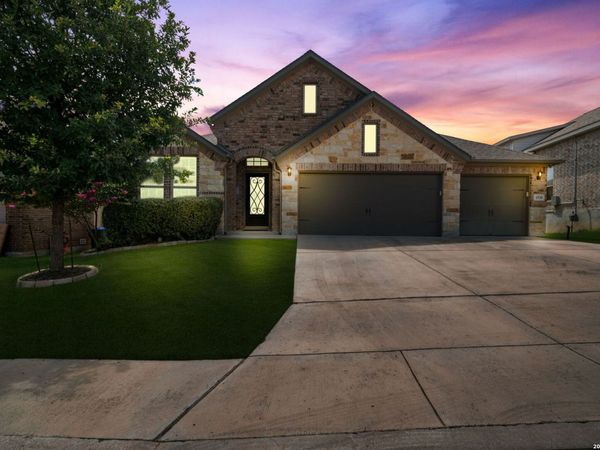 1510 Snowy Owl Dr, San Antonio, TX 78245