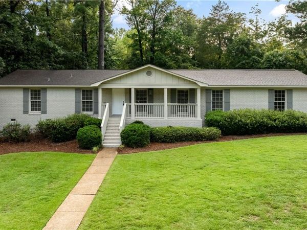 1636 WOODRIDGE Road, Tuscaloosa, AL 35406