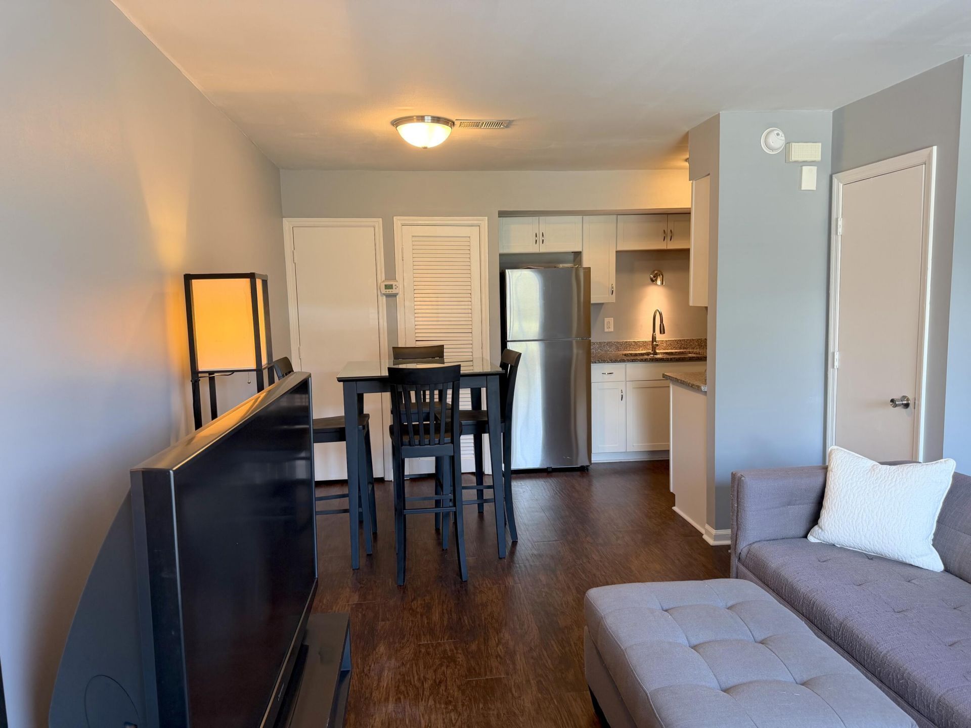 2494 Etiwan Avenue Photo 5
