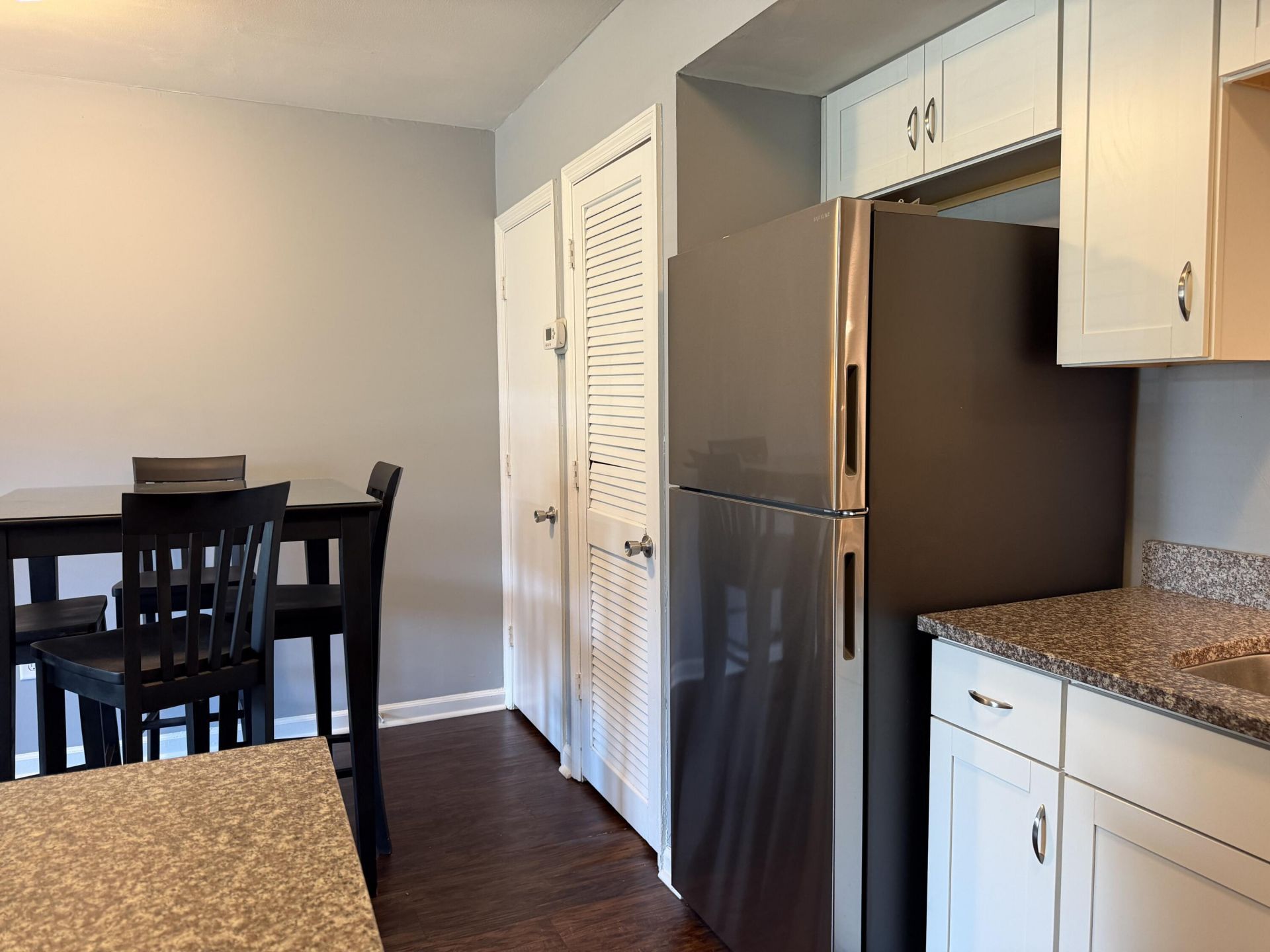 2494 Etiwan Avenue Photo 6