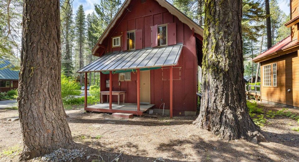 15541 South Shore Drive, Truckee, CA 96161 Photo